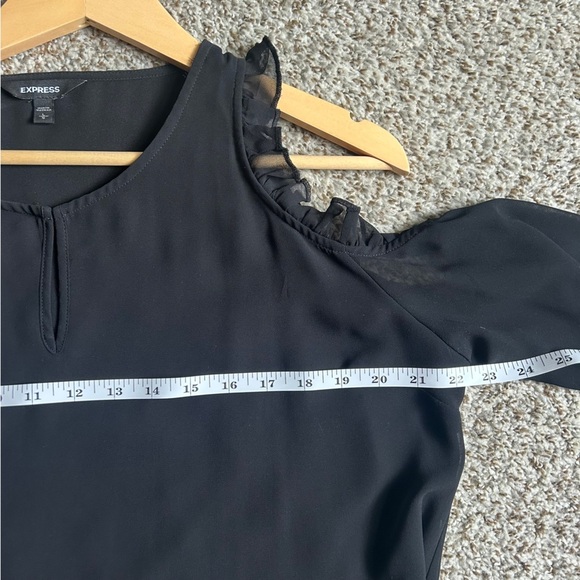 Express Classic Black Blouse Ruffle Cold Shoulder Formal Neutral Large - Picture 7 of 8